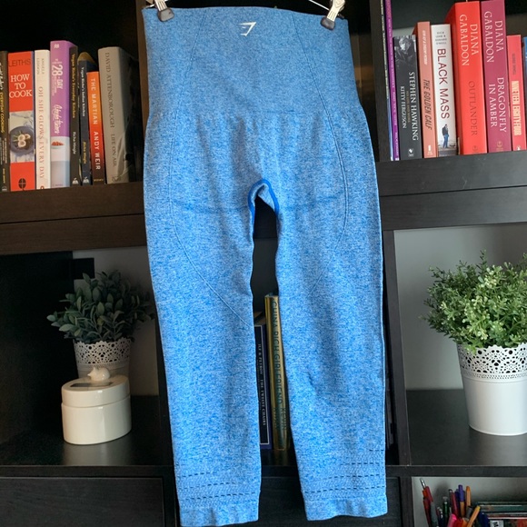 GYMSHARK Cropped Seamless Leggings (Size S) - Picture 3 of 6